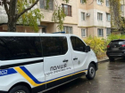 В Одессе пятилетняя девочка сорвалась из окна шестого этажа