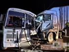 Мужчина пострадал при столкновении большегруза и пассажирского автобуса на трассе в Одесской области