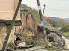 В приморском поселке под Одессой произошел масштабный оползень 