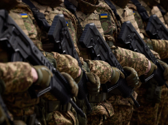 В Одессе подозреваемых по делу о гибели курсанта отправили на отдых