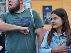 Жена убитого в Одессе радикала наживается на его смерти и трясет с людей деньги