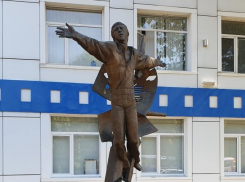 Одесситы требуют восстановить памятник Высоцкому