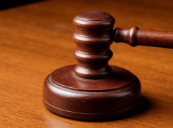 Кидал кирпич, поджег и бросил в яму: под Одессой мужчина жестоко избил соседку