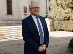 Внезапная смерть российского посла родом из Одессы Александра Мацегоры потрясла мир