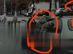 В Одесском ТЦК прокомментировали инцидент с военкомом, которого прокатили на дверях авто
