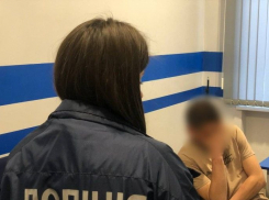 В Одесской области мужчина ограбил ребёнка инвалида на кладбище