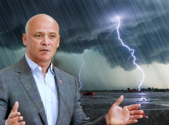 Экс-мэр Одессы Труханов стал первым в мире чиновником, попавшим под суд за дождь