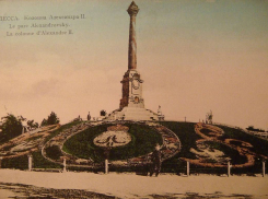 Сестру Александрийского столпа Санкт-Петербурга взорвут в Одессе