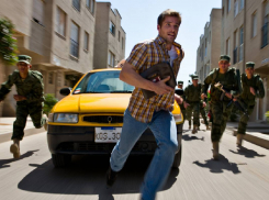 В Одессе таксист сбежал от военкомов, бросив пассажира и автомобиль