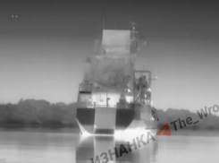 Появилось видео мощного удара ВС РФ по украинскому кораблю в Одессе