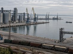 Порты Одессы встали: Дунай компенсировал лишь 10% экспорта Украины