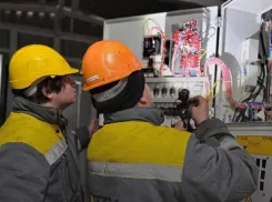 Одесситы устроили протест из-за отключений света: жители пришли к офису ДТЭК