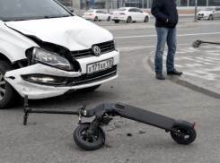 В Одесской области девушка сломала позвоночник, упав с электросамоката