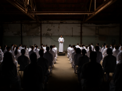 «Каждый сотый житель страны - сектант»: как не попасть в секту во время военного конфликта