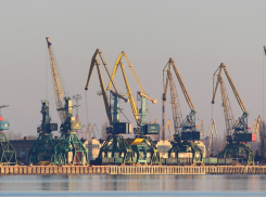 Измаильский порт в Одессе больше не сможет принимать военные грузы из-за удара ВС РФ