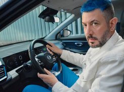 «Застрявшая в 90-х колхозная дырища»: Артемий Лебедев высмеял Киев и Одессу