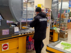 В Измаиле покупатель супермаркета жестоко избил охранника