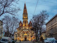Новости Одессы: нападение на чиновника, застройка парка, обесточенная промышленность
