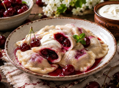 Вареники с вишней по-одесски летний вкус, ради которого можно испачкать всю рубашку