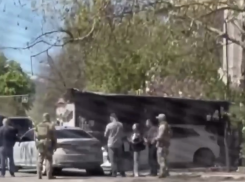 В Одессе задержали ОПГ с поддельными номерами посольства США