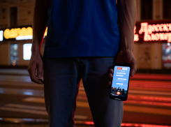 Блогер из Одессы заплёвывает Россию, и готов отрезать себе яйца ради донатов