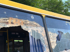 В Одессе на остановке прогремел взрыв, три человека пострадали