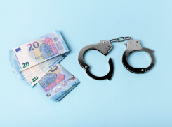 Зампред Одесского облсовета уличен в коррупции и подделке документов