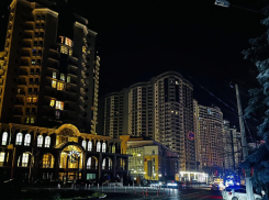 Генераторы для домов и срочный ремонт: как в Одессе пытаются вернуть свет и тепло