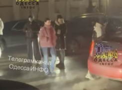 Жители Одессы перекрыли улицу Марсельскую и требуют вернуть им электричество