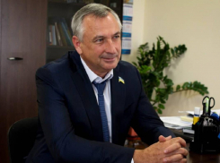 В Одессе чиновника обозвали презервативом, нагнули и заставили ублажить бандюков