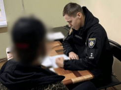 Травмы головы, шеи и живота: в одесской школе 13-летняя девочка жестоко избила одноклассницу