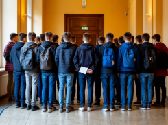 Зеленский готовит срочную мобилизацию украинских студентов на фронт