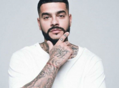 Поругавшегося с экс-губернатором Одесчины Тимати ищет СБУ