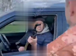 Угрожавший автоматом военкомам в Одессе оказался бандитом и шпионом