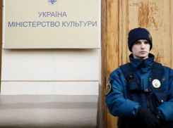 Одесским художникам и журналистам запретили выезжать из страны