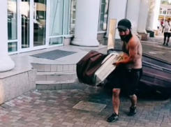 В Одессе мародеры украли крышу с рынка «Привоз» после ночных обстрелов