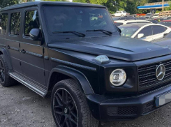 В Одессе у миграционщика-взяточника конфисковали Mercedes