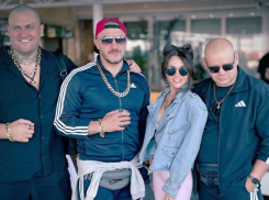 Бывший замгенпрокурора Украины зажег в Одессе в образе бандюгана из 90-х