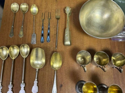 Одесские таможенники предотвратили контрабанду древних серебряных ценностей