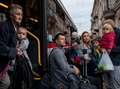 Жители Одессы, Киева и Днепра эвакуируются в Россию через Польшу