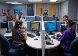 Одесское подполье: в Украине телефонных мошенников учат вкладывать душу в диалог