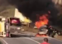 Два человека сгорели заживо в ДТП с бензовозом в Одесской области – видео