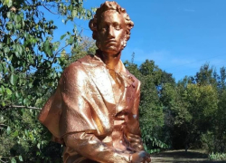 В Одесской области хотели снести памятник Пушкину и случайно отреставрировали