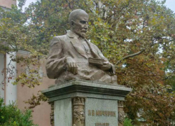 В Одессе радикалы собираются кувалдами размозжить голову биологу и селекционеру