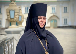 Переобулась в воздухе: игуменья одесского монастыря Серафима обвинила Россию в геноциде