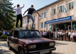 Пьяные, на «Жигулях» и прямо на линейку: как на Одесщине отмечали 1 сентября
