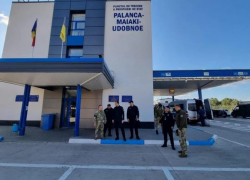 Полицейский из Одесской области сбежал в Молдову, оставив жену в машине на границе