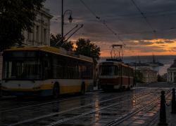 После ударов в Одессе остановилась часть электротранспорта