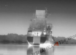 Появилось видео мощного удара ВС РФ по украинскому кораблю в Одессе