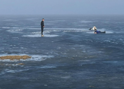 В Одесской области собака провалилась под лед, а хозяйка едва не погибла, пытаясь ее спасти